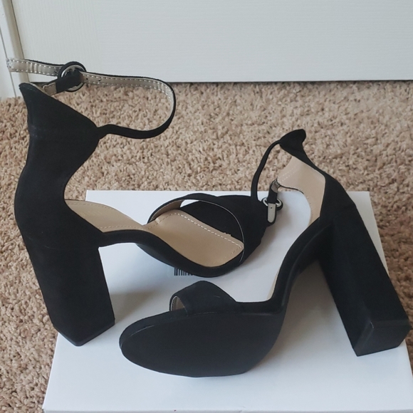 Violet Block Heel - Picture 2 of 7